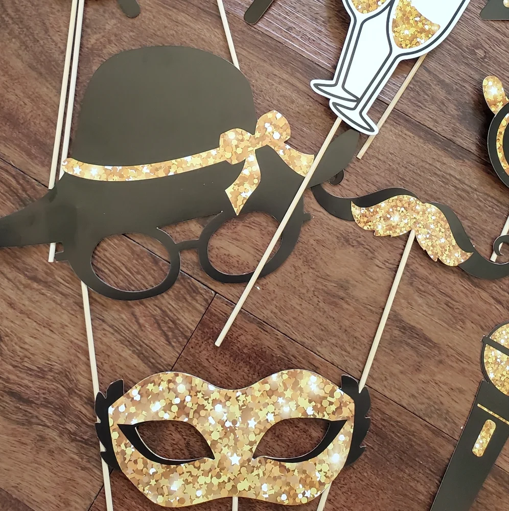 39-Piece Paper Cardstock Photo Booth Props - Mouths & Classic Black & Gold Stick